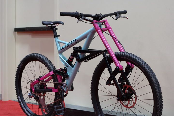 http://www.test.rowery650b.eu/images/stories/news/Rowery/scurra/Scurra-Full-Suspension-Bike.jpg