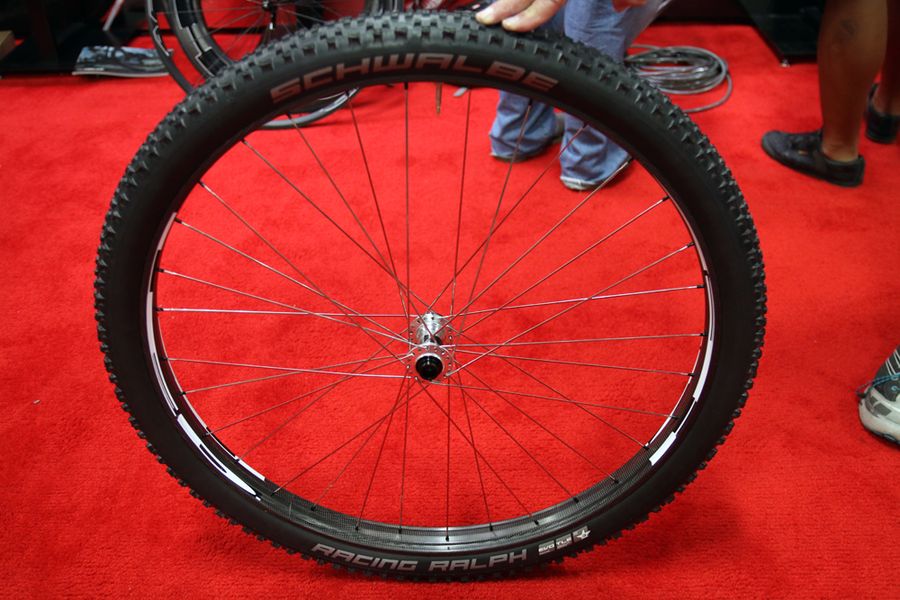 http://www.test.rowery650b.eu/images/stories/news/kola/HED/Hed-carbon-fat-bike-29-aluminum-rim-wheels-3.jpg