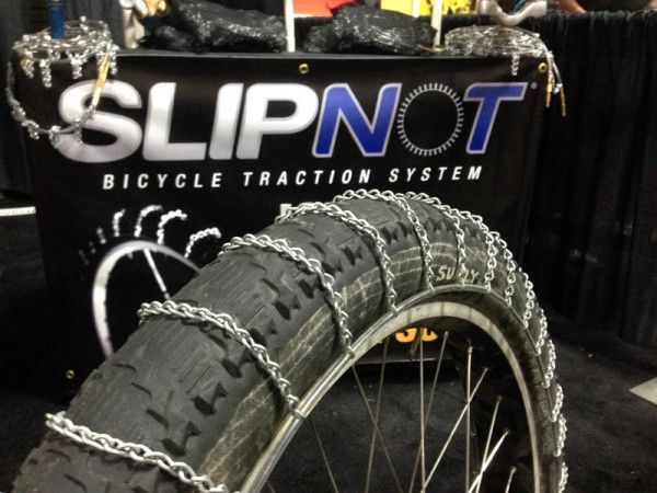 http://www.test.rowery650b.eu/images/stories/news/opony/KolceLancuchy_1171/11_Slipnot-bicycle-traction-chains-fat-bike-tires01-600x450.jpg